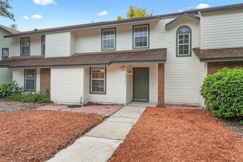 Townhouse in Casselberry, Florida 2 bedrooms, 108.32 sq.m. № 1912758 - photo 1