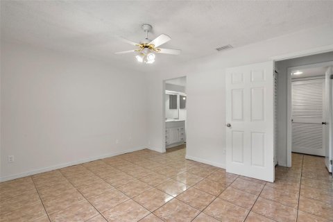 Townhouse in Casselberry, Florida 2 bedrooms, 108.32 sq.m. № 1912758 - photo 25