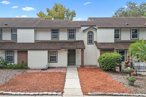 Townhouse in Casselberry, Florida 2 bedrooms, 108.32 sq.m. № 1912758 - photo 2