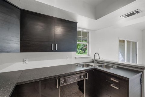 Townhouse in Casselberry, Florida 2 bedrooms, 108.32 sq.m. № 1912758 - photo 15