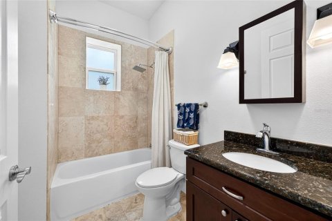 House in Dunedin, Florida 3 bedrooms, 141.21 sq.m. № 2195584 - photo 26
