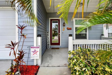House in Dunedin, Florida 3 bedrooms, 141.21 sq.m. № 2195584 - photo 9