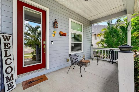 House in Dunedin, Florida 3 bedrooms, 141.21 sq.m. № 2195584 - photo 10