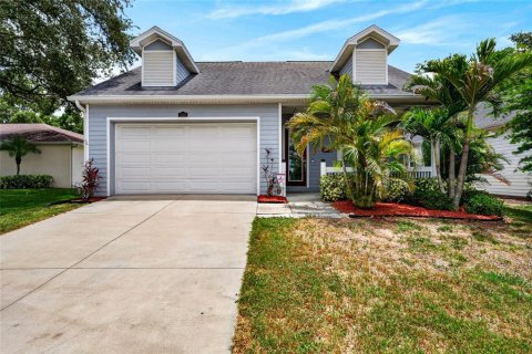 House in Dunedin, Florida 3 bedrooms, 141.21 sq.m. № 2195584 - photo 8