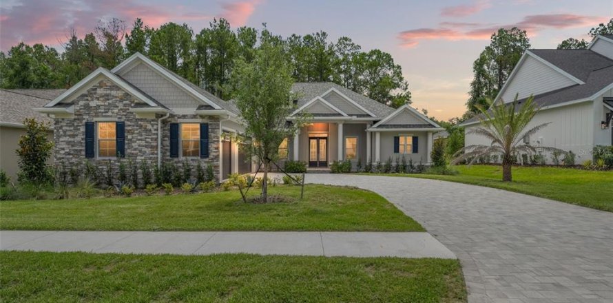 Villa ou maison à Brooksville, Floride 3 chambres, 233.46 m2 № 2142035