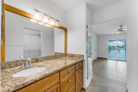 Condo in Homestead, Florida, 2 bedrooms  № 1726408 - photo 8