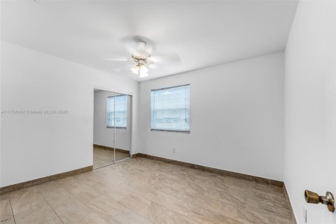 Condo in Homestead, Florida, 2 bedrooms  № 1726408 - photo 30