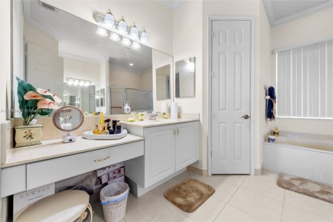 Villa ou maison à vendre à Port St. Lucie, Floride: 4 chambres, 233.28 m2 № 1947238 - photo 16