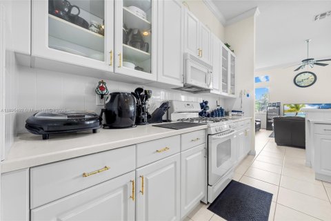 Villa ou maison à vendre à Port St. Lucie, Floride: 4 chambres, 233.28 m2 № 1947238 - photo 19