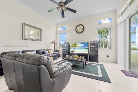 Villa ou maison à vendre à Port St. Lucie, Floride: 4 chambres, 233.28 m2 № 1947238 - photo 3