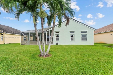 Villa ou maison à vendre à Port St. Lucie, Floride: 4 chambres, 233.28 m2 № 1947238 - photo 30