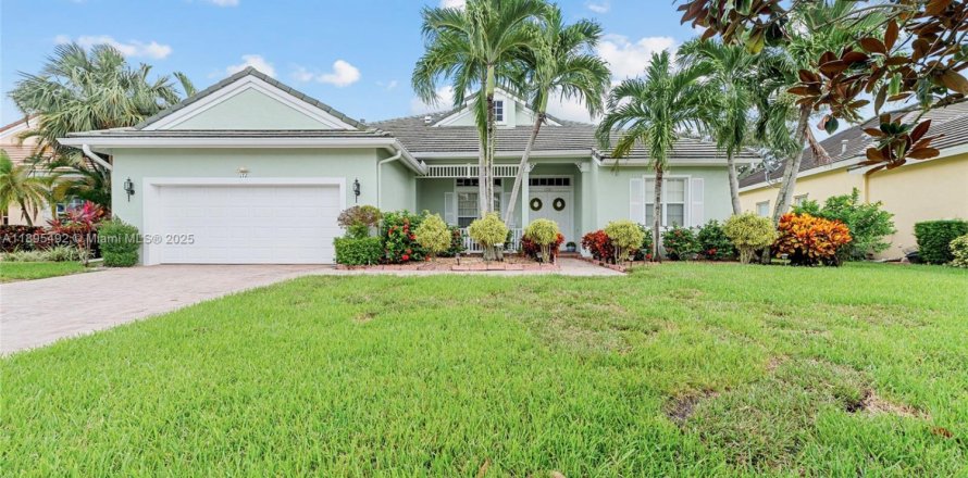 Villa ou maison à Port St. Lucie, Floride 4 chambres, 233.28 m2 № 1947238