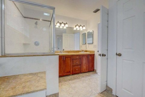 Villa ou maison à louer à Boca Raton, Floride: 4 chambres, 179.02 m2 № 2147365 - photo 21