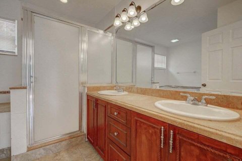 Villa ou maison à louer à Boca Raton, Floride: 4 chambres, 179.02 m2 № 2147365 - photo 18