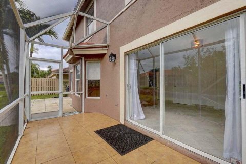 Villa ou maison à louer à Boca Raton, Floride: 4 chambres, 179.02 m2 № 2147365 - photo 27