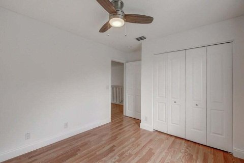 Villa ou maison à louer à Boca Raton, Floride: 4 chambres, 179.02 m2 № 2147365 - photo 13