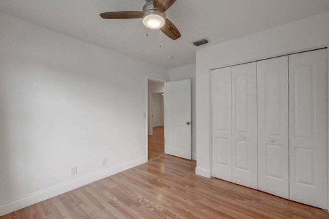 Villa ou maison à louer à Boca Raton, Floride: 4 chambres, 179.02 m2 № 2147365 - photo 25