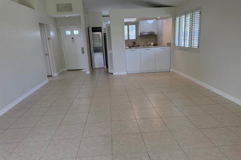 Townhouse in Palm Beach Gardens, Florida 2 bedrooms, 105.44 sq.m. № 2087049 - photo 6