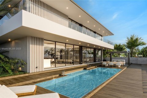 House in North Miami Beach, Florida 5 bedrooms, 557.88 sq.m. № 1867625 - photo 1