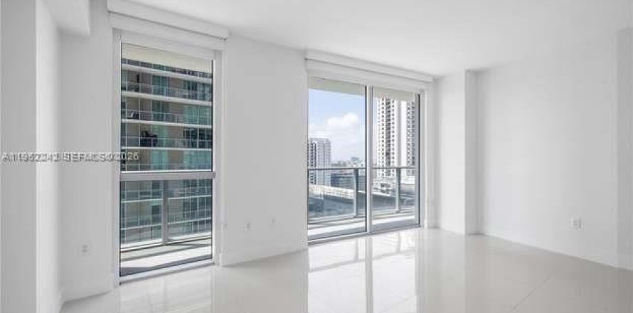 Кондоминиум с 2 спальнями в Майами, Флорида № 2006605