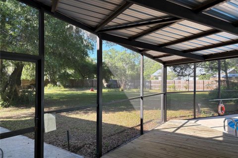 House in Bronson, Florida 5 bedrooms, 297.66 sq.m. № 1642977 - photo 19