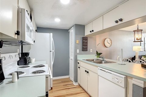 Copropriété à louer à Kissimmee, Floride: 3 chambres, 119.57 m2 № 2103516 - photo 12