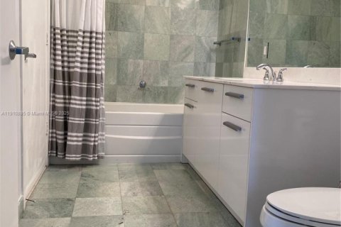 Condominio en venta en Miami, Florida, 1 dormitorio, 67.91 m2 № 2013674 - foto 7