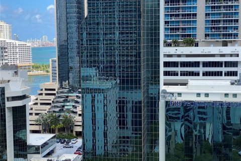 Condominio en venta en Miami, Florida, 1 dormitorio, 67.91 m2 № 2013674 - foto 15