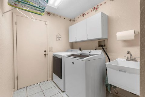 House in Spring Hill, Florida 3 bedrooms, 180.97 sq.m. № 1918022 - photo 30
