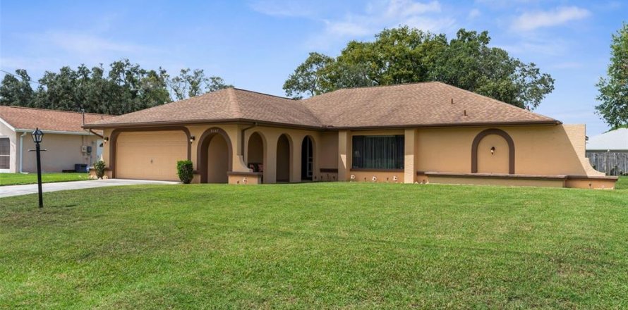 House in Spring Hill, Florida 3 bedrooms, 180.97 sq.m. № 1918022