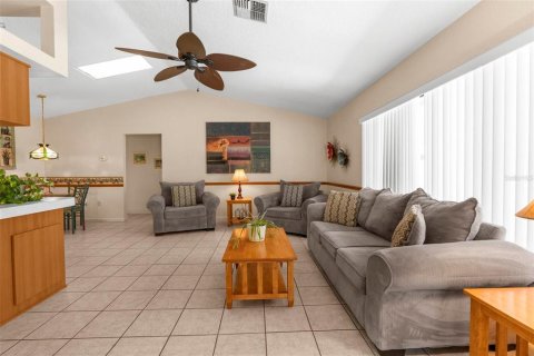 House in Spring Hill, Florida 3 bedrooms, 180.97 sq.m. № 1918022 - photo 11
