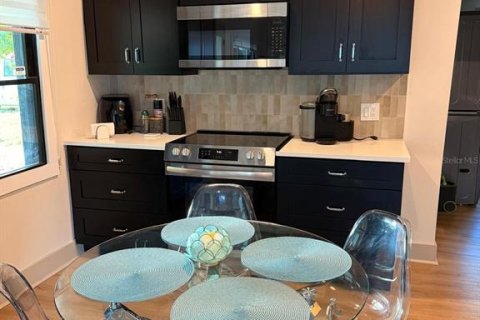 Villa ou maison à louer à Saint Petersburg, Floride: 3 chambres, 81.2 m2 № 1912455 - photo 5