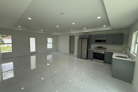 Casa en venta en Lehigh Acres, Florida, 3 dormitorios, 113.53 m2 № 1842303 - foto 4