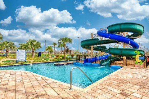 Touwnhouse à vendre à Kissimmee, Floride: 4 chambres, 177.81 m2 № 1561630 - photo 15