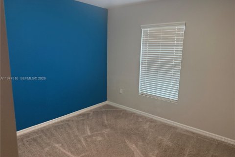 Дом в Уинтер-Хейвен, Флорида 4 спальни № 2046426