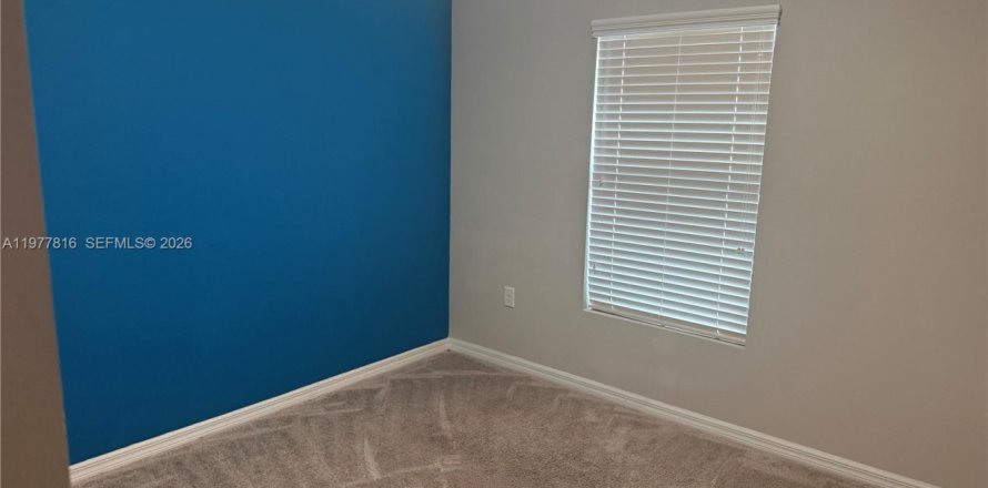 Дом в Уинтер-Хейвен, Флорида 4 спальни № 2046426