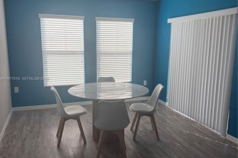 Купить виллу или дом в Уинтер-Хейвен, Флорида 4 спальни, № 2046426 - фото 8