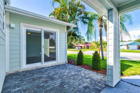 Villa ou maison à vendre à Sarasota, Floride: 3 chambres, 119.1 m2 № 2339447 - photo 8