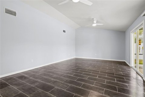 Villa ou maison à vendre à Sarasota, Floride: 3 chambres, 119.1 m2 № 2339447 - photo 12