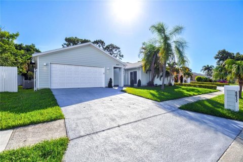 Villa ou maison à vendre à Sarasota, Floride: 3 chambres, 119.1 m2 № 2339447 - photo 3