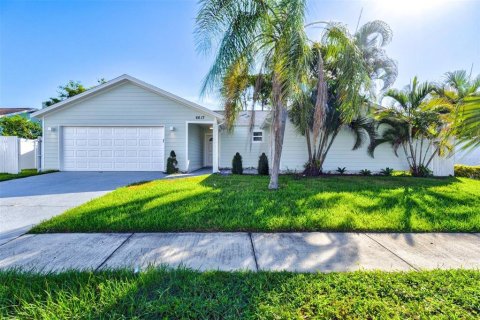 House in Sarasota, Florida 3 bedrooms, 119.1 sq.m. № 2339447