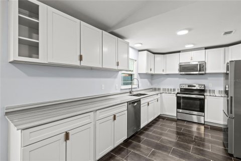 Villa ou maison à vendre à Sarasota, Floride: 3 chambres, 119.1 m2 № 2339447 - photo 21