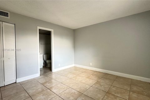 Copropriété à louer à Tamarac, Floride: 1 chambre, 69.68 m2 № 1991230 - photo 9