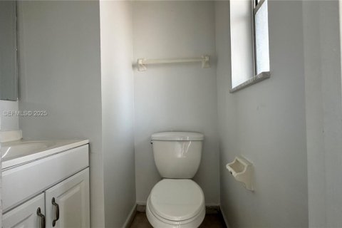 Copropriété à louer à Tamarac, Floride: 1 chambre, 69.68 m2 № 1991230 - photo 11