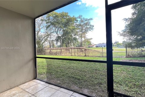 Copropriété à louer à Tamarac, Floride: 1 chambre, 69.68 m2 № 1991230 - photo 13