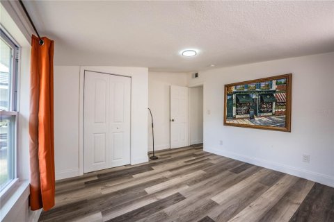 House in Fort Meade, Florida 3 bedrooms, 117.43 sq.m. № 2104864 - photo 27