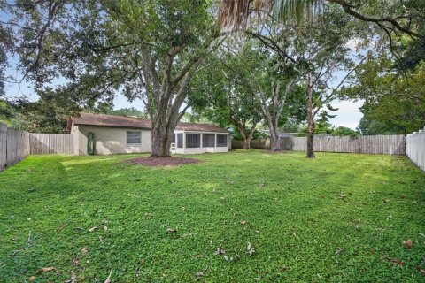 House in Winter Springs, Florida 3 bedrooms, 165.74 sq.m. № 2399137 - photo 4