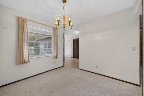 House in Winter Springs, Florida 3 bedrooms, 165.74 sq.m. № 2399137 - photo 7
