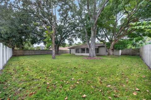 House in Winter Springs, Florida 3 bedrooms, 165.74 sq.m. № 2399137 - photo 21
