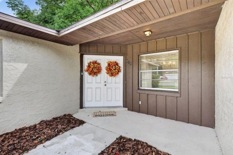 House in Winter Springs, Florida 3 bedrooms, 165.74 sq.m. № 2399137 - photo 2